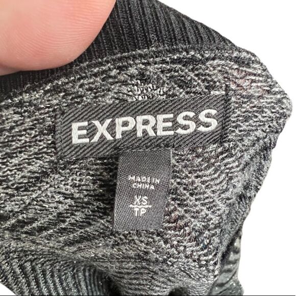 Express‎ Sweater - Picture 5 of 6